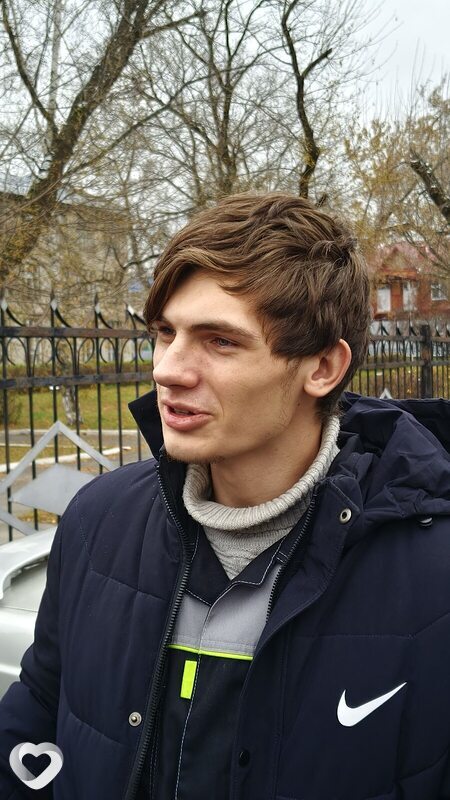 Артём, 18, Бийске — анкета №3109645