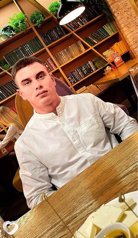 Анатолий, 27, Барнауле — анкета №3110155