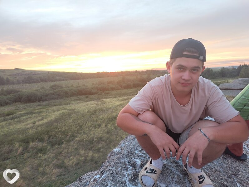 Сергей, 21, Барнауле — анкета №3112506