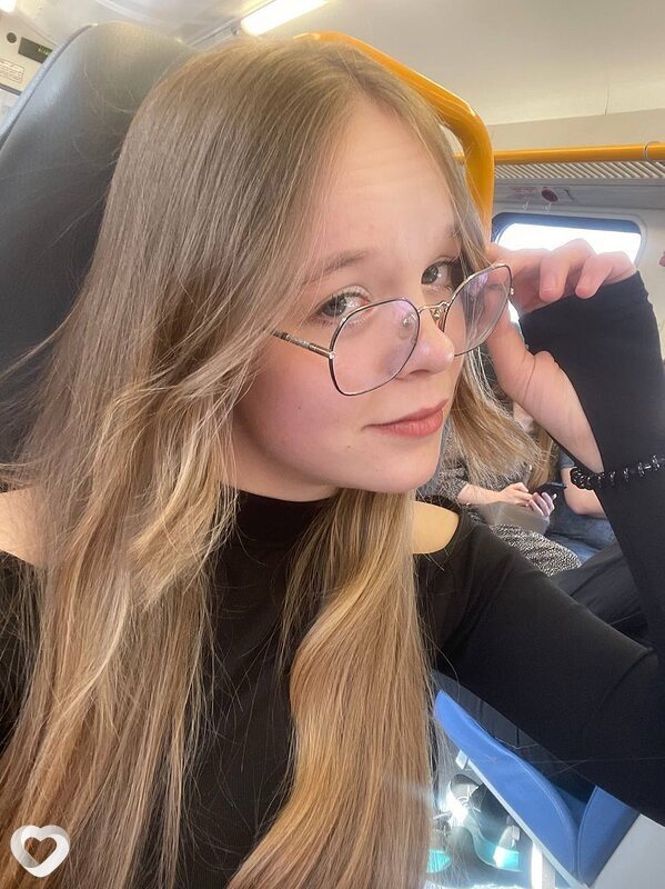 Александра, 18, Адлер — анкета №3113460