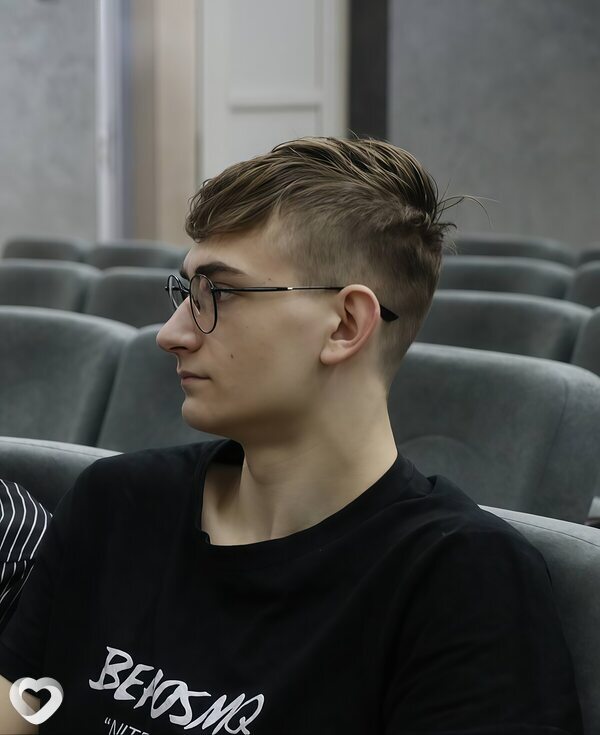 Даниил, 19, Калуге — анкета №3113555