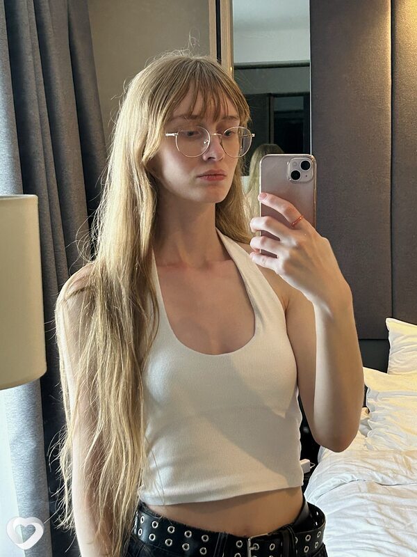 Катя, 21, Великом Новгороде — анкета №3114115