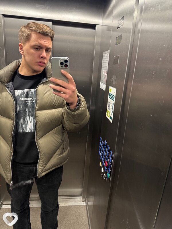 Максим, 22, Москве — анкета №3115649