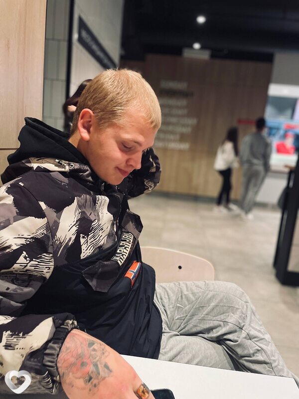 Иван, 20, Ярославле — анкета №3116466