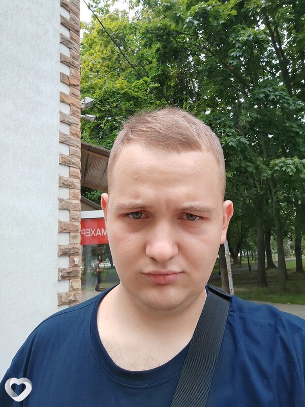 Виктор, 22, Светлогорске — анкета №3118237