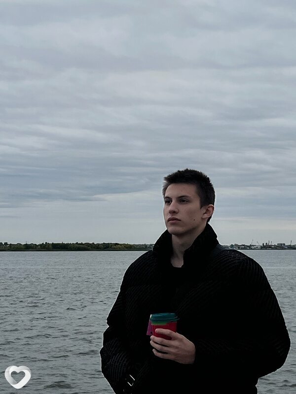 Кирилл, 19, Саратове — анкета №3117663