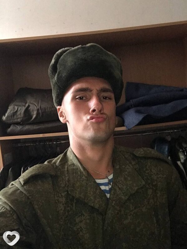 Максим, 21, Речице — анкета №3117785