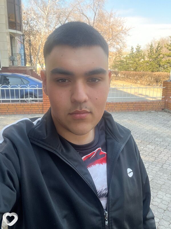 Артур, 20, Астане — анкета №3118125