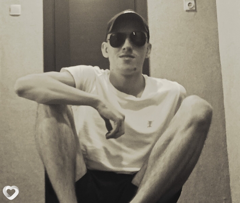 Илья, 21, Санкт-Петербурге — анкета №3118262