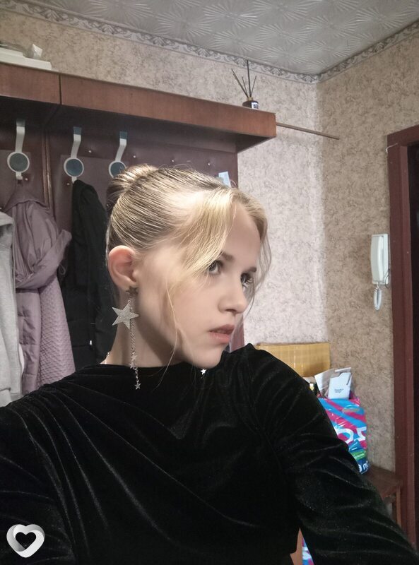 Анна, 19, Кирове — анкета №3118519