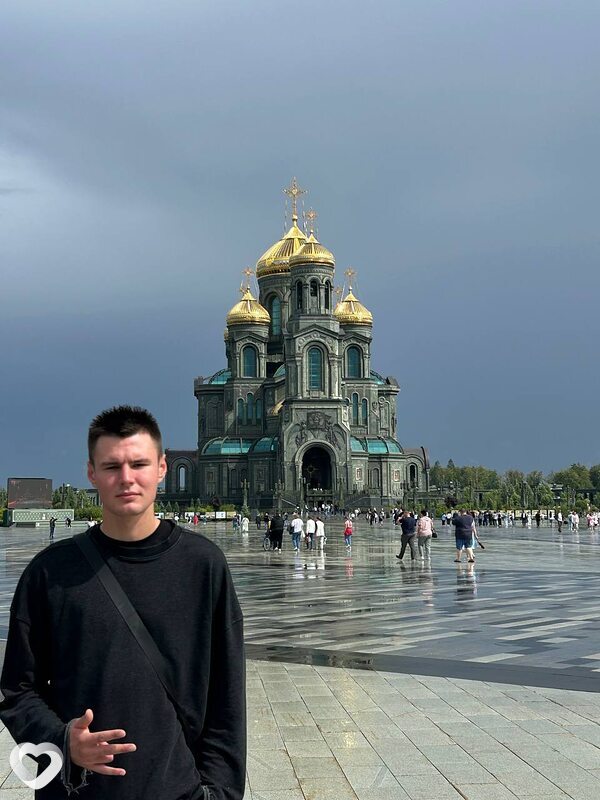 Артём, 22, Москве — анкета №3119737