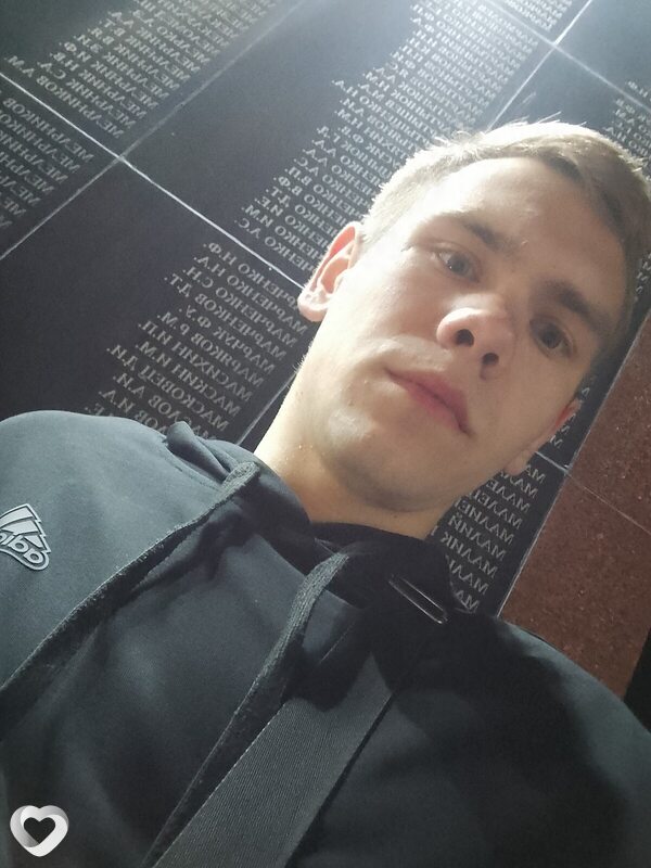 Вадим, 24, Уссурийске — анкета №3122027