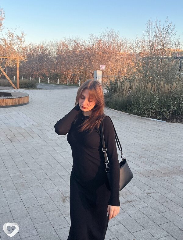 Луиза Алтбаева, 21, Москве — анкета №3122357