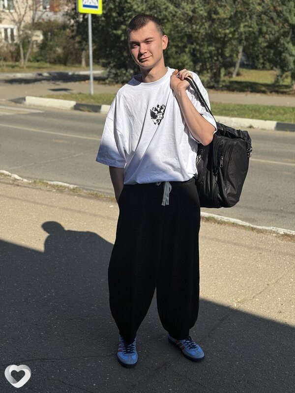Родион, 21, Барнауле — анкета №3122420