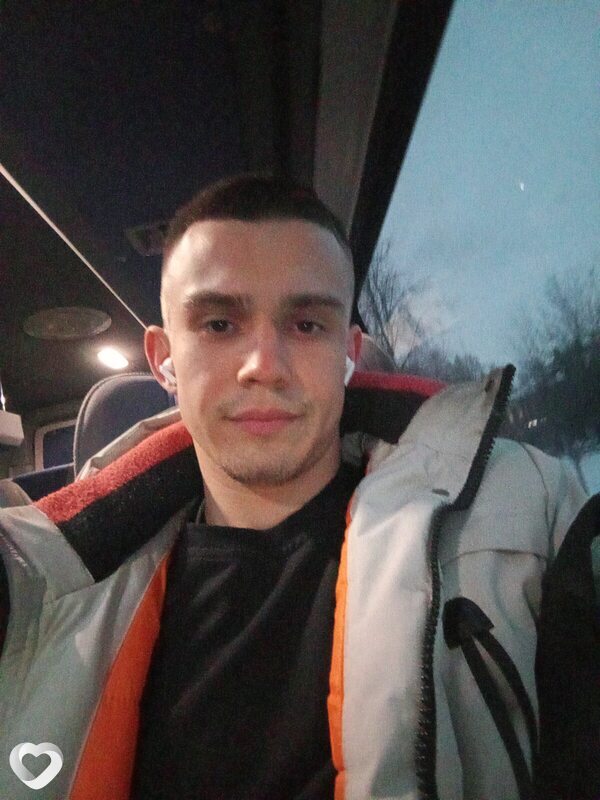 Артем, 27, Орёл — анкета №3122807