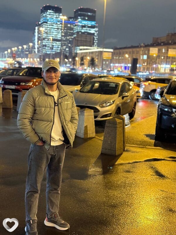 Лев, 28, Москве — анкета №3122492