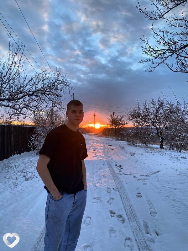 Александр, 20, Донецке — анкета №3123158