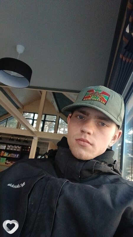 Толик, 22, Краснодаре — анкета №3123594
