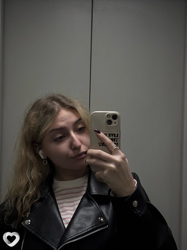 Даша, 21, Москве — анкета №3123605