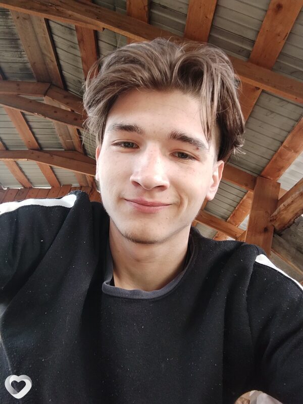 Андрей, 19, Жигулевске — анкета №3124428