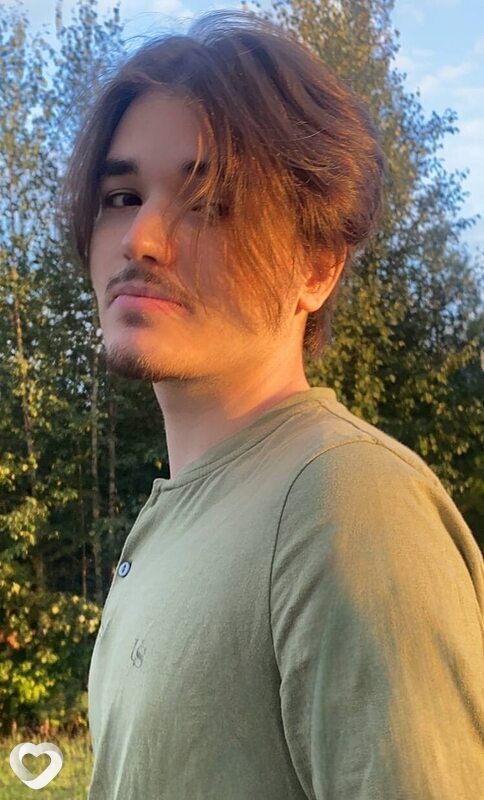 Максим, 19, Сургуте — анкета №3125073