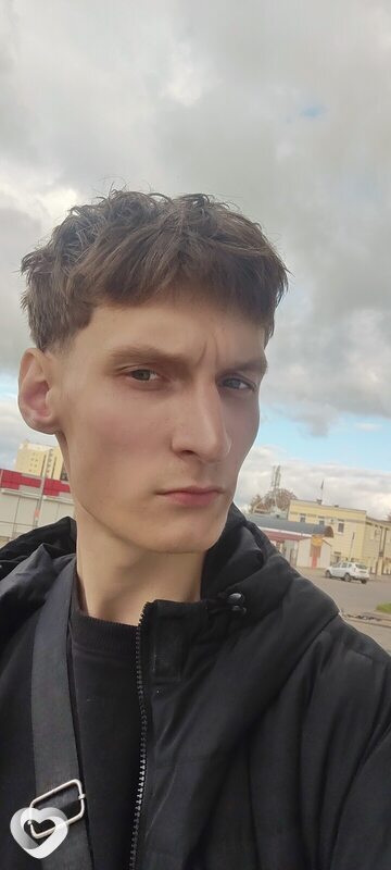 Илья, 21, Витебске — анкета №3125908