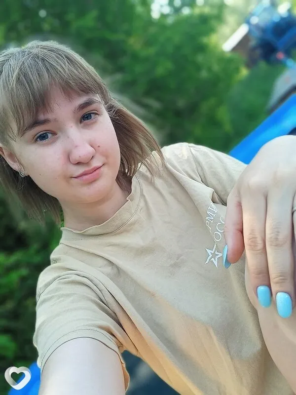Юлия, 20, Барнауле — анкета №3126408