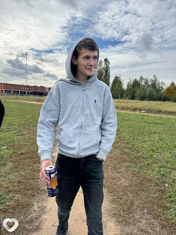 Даня, 19, Барановичах — анкета №3127298