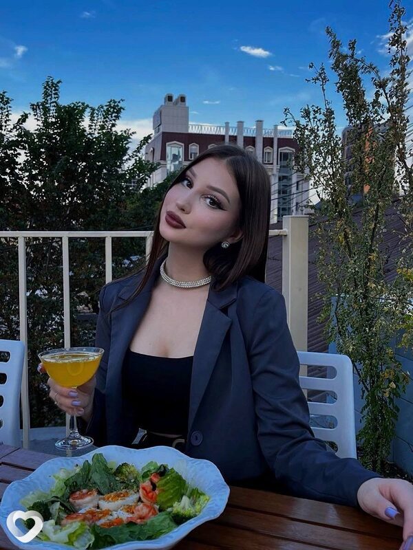 Люда, 21, Екатеринбурге — анкета №3127449