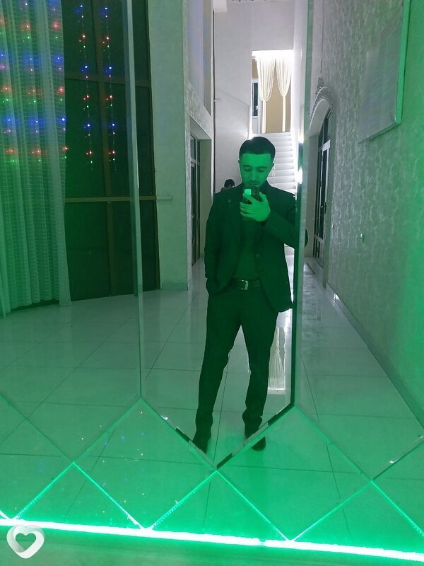 Али Шукуров, 26, Александрове — анкета №3127473
