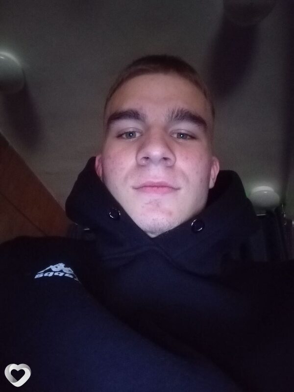 Александр, 21, Ульяновске — анкета №3127677
