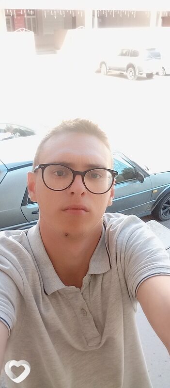 Вова, 22, Ахтубинске — анкета №3128661