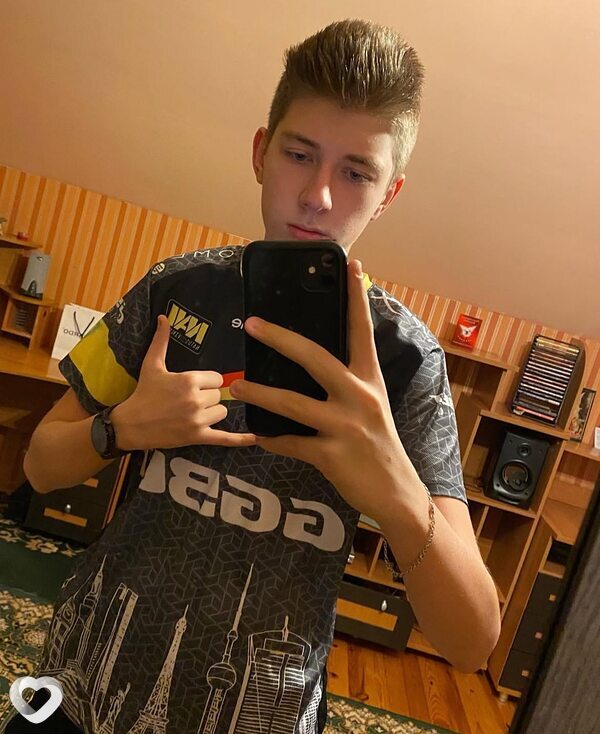 Артем, 21, Лиде — анкета №3128909