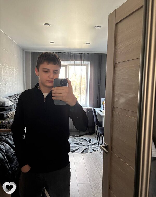 Вадим, 18, Томске — анкета №3131405