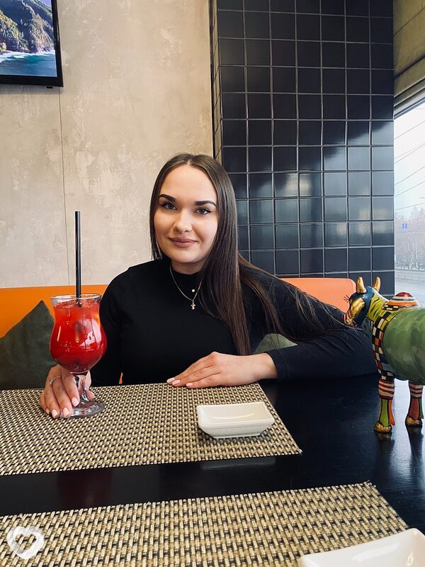 Екатерина, 20, Омске — анкета №3132165