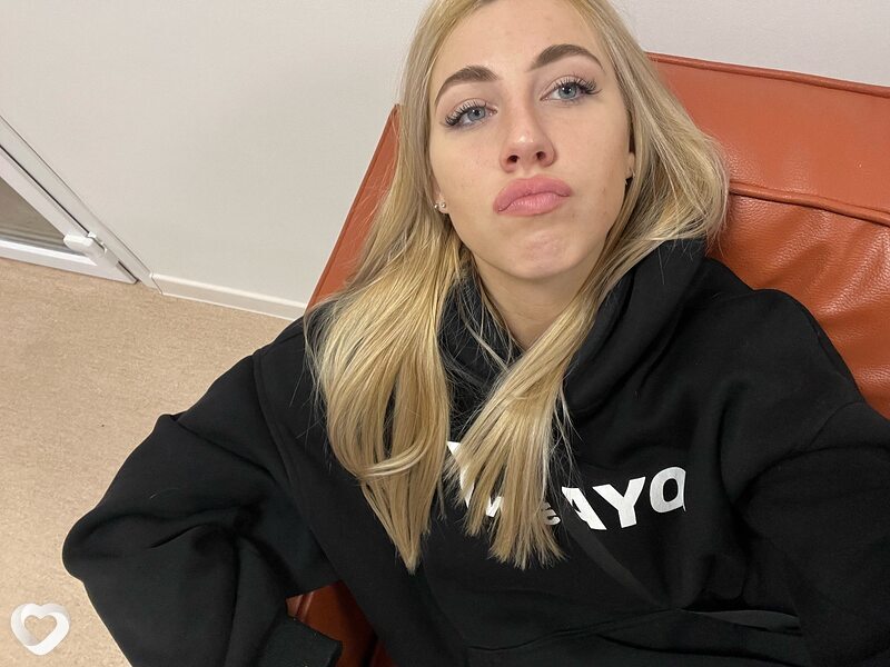 Арина, 20, Самаре — анкета №3132352