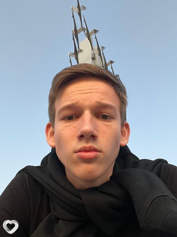 Александр, 19, Саратове — анкета №3133383