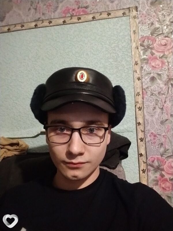 Виктор, 21, Глазове — анкета №3133866