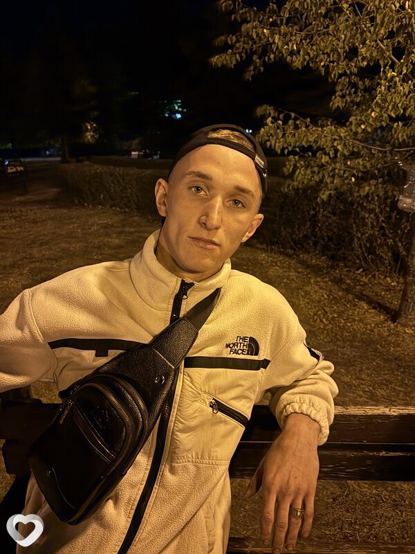 Жека, 21, Луганске — анкета №3133924
