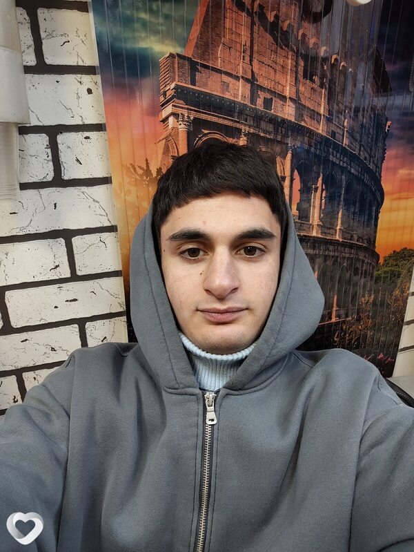 Акоб, 21, Красногорске — анкета №3136969