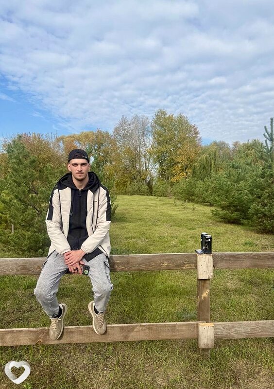 Вова, 24, Белгороде — анкета №3137305