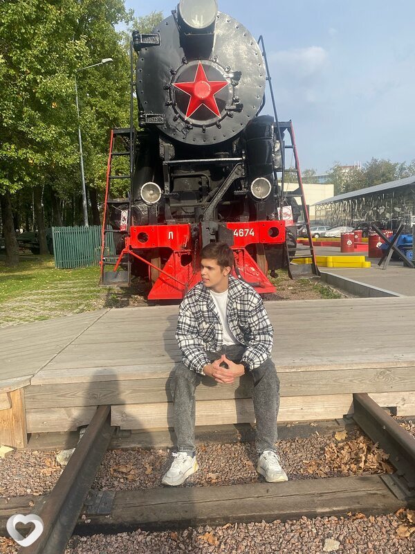 Артем, 20, Москве — анкета №3138345