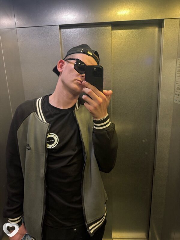 Дима, 21, Санкт-Петербурге — анкета №3138928