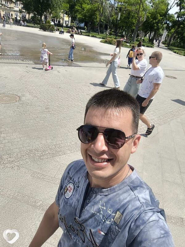 Алим, Керчь