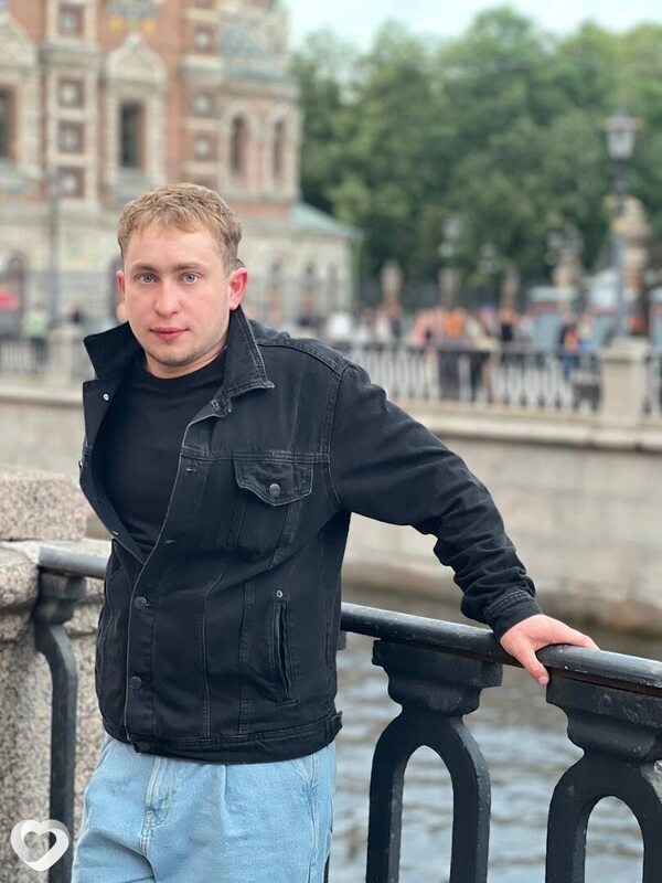 Денис, 22, Москве — анкета №3140479