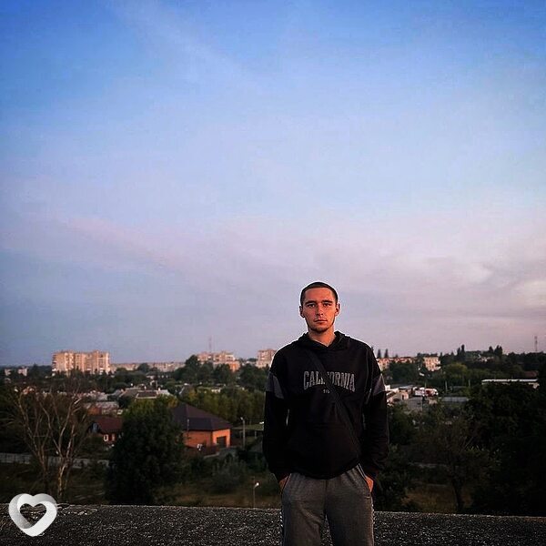 Артем, 20, Сумах — анкета №3140807