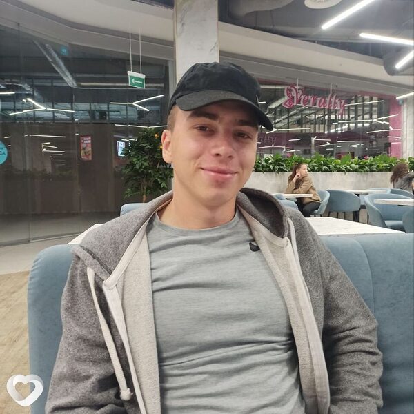 Иван, 23, Солигорске — анкета №3141269
