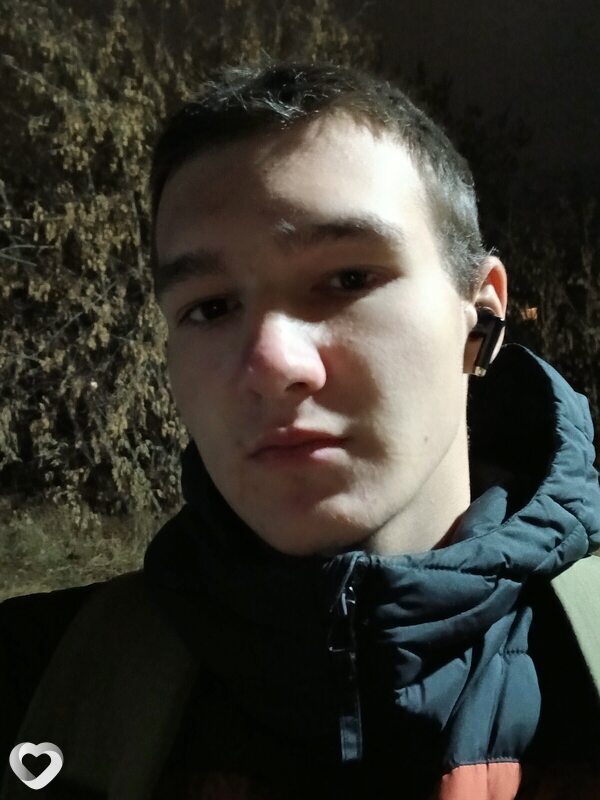 Денис, 18, Ачинске — анкета №3143100