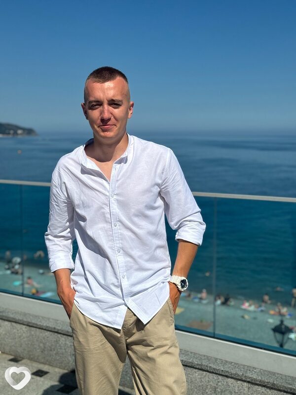 Артем, 24, Севастополе — анкета №3143258