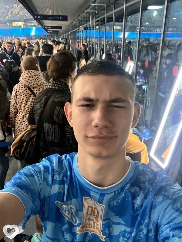 Ваня, 19, Санкт-Петербурге — анкета №3144012